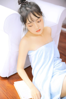 老师你裙子能再穿短一点吗